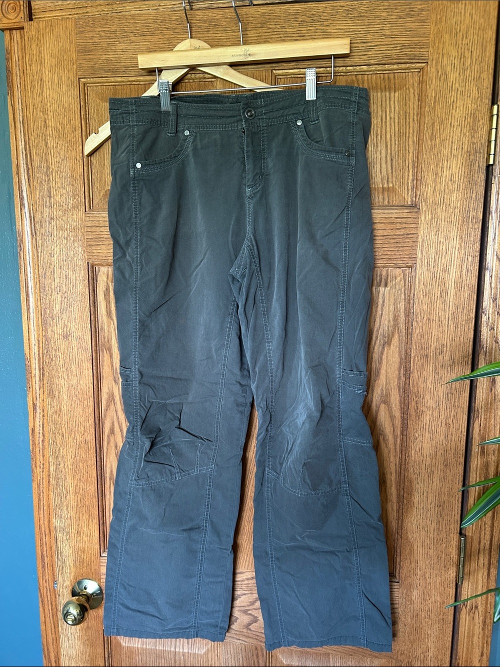 Kuhl Women's Straight Leg Pants in Dark Olive Green